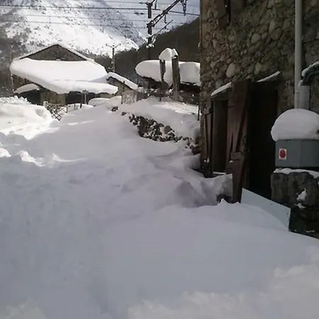 Maison La Place Дом отдыха Merens-les-Vals